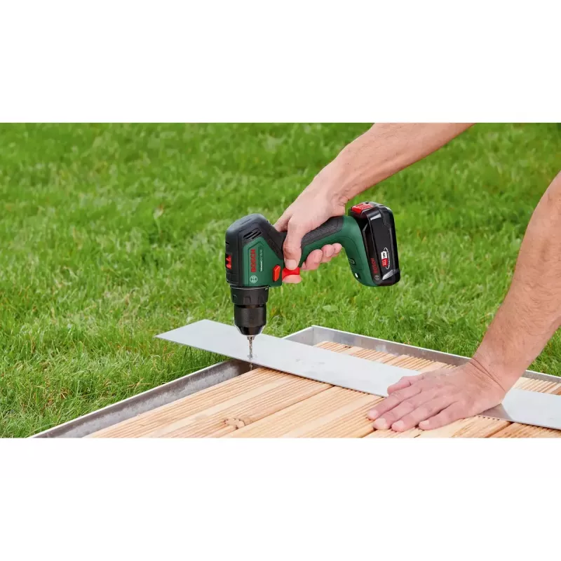 Bosch UniversalDrill 18V-60 06039D7001 berbequim sem fios, bateria de iões de lítio de 2,0 Ah, mala, verde/preto