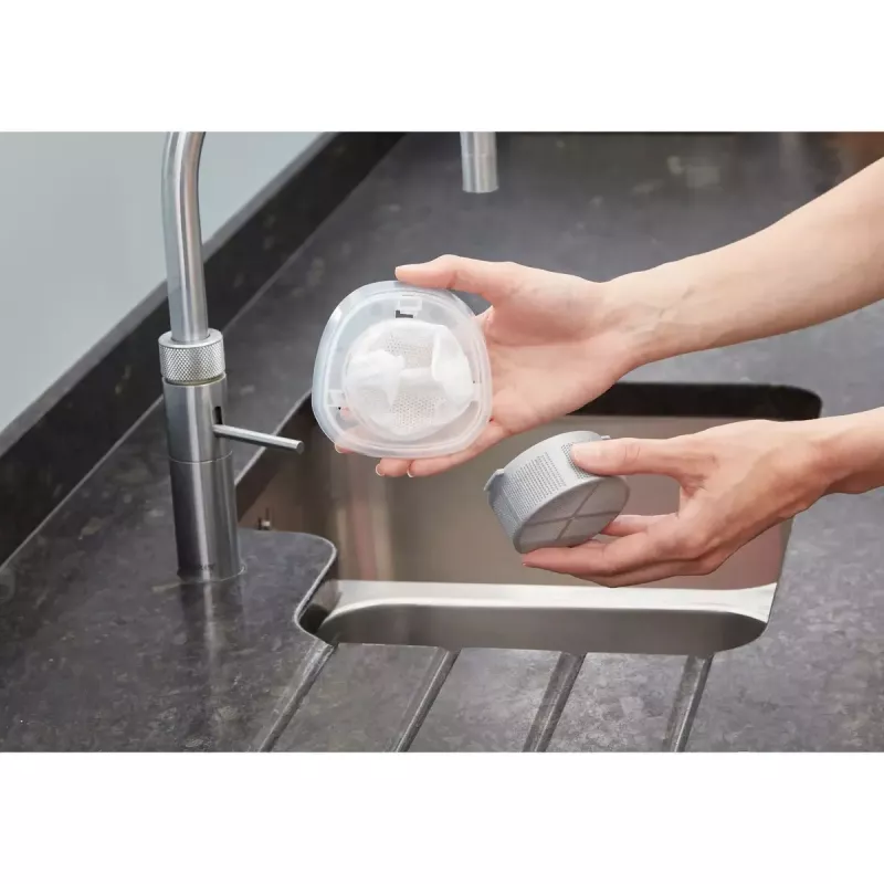 Black & Decker NVC115JL aspirador de mão sem fios, sem saco, 3,6 V, 0,325 L, 8 W, cinzento/branco