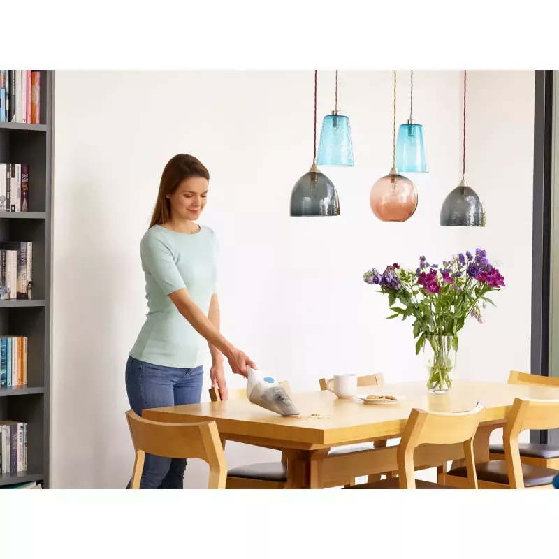 Black & Decker NVC115JL aspirador de mão sem fios, sem saco, 3,6 V, 0,325 L, 8 W, cinzento/branco