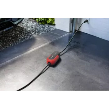 Estação de carregamento de chão Blaupunkt P1PM2T2 preta em plástico 3700W cabo de 8m