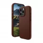 A capa dbramante1928 Roskilde para iPhone 16 Pro em Dark Tan combina elegância intemporal com funcionalidade moderna