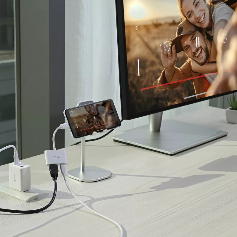 Adaptador j5create JCA152 USB-C® para HDMI™ 4K com Power Delivery, preto