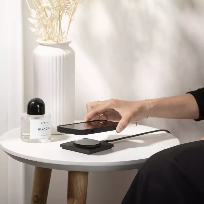 Fonte de alimentação para dispositivos portáteis native union Drop preto, cor preto