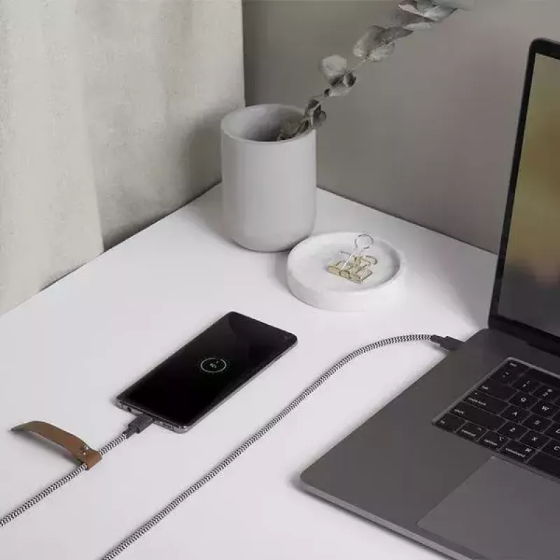 Cabo USB-C Native Union BELT-C-ZEB-2-NP 1,2 m USB-C para USB-C preto/branco