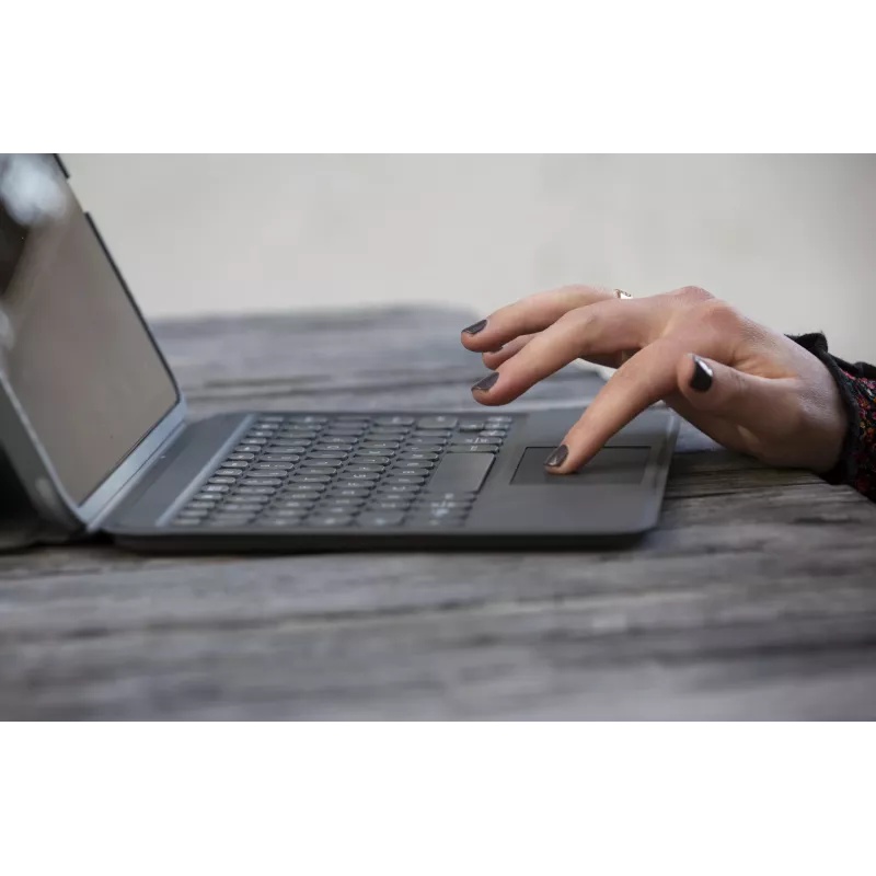 ZAGG Teclado Pro Keys with Trackpad-Apple-iPad 10.2-preto/cinzento-alemão