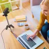 Webcam USB™ HD j5create JVCU100 com rotação 360°, resolução de gravação de vídeo 1080p, preto