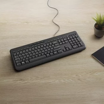 Teclado com fio de tamanho completo Incase Designed by Microsoft Wired 600 — USB, QWERTY, inglês do Reino Unido, preto