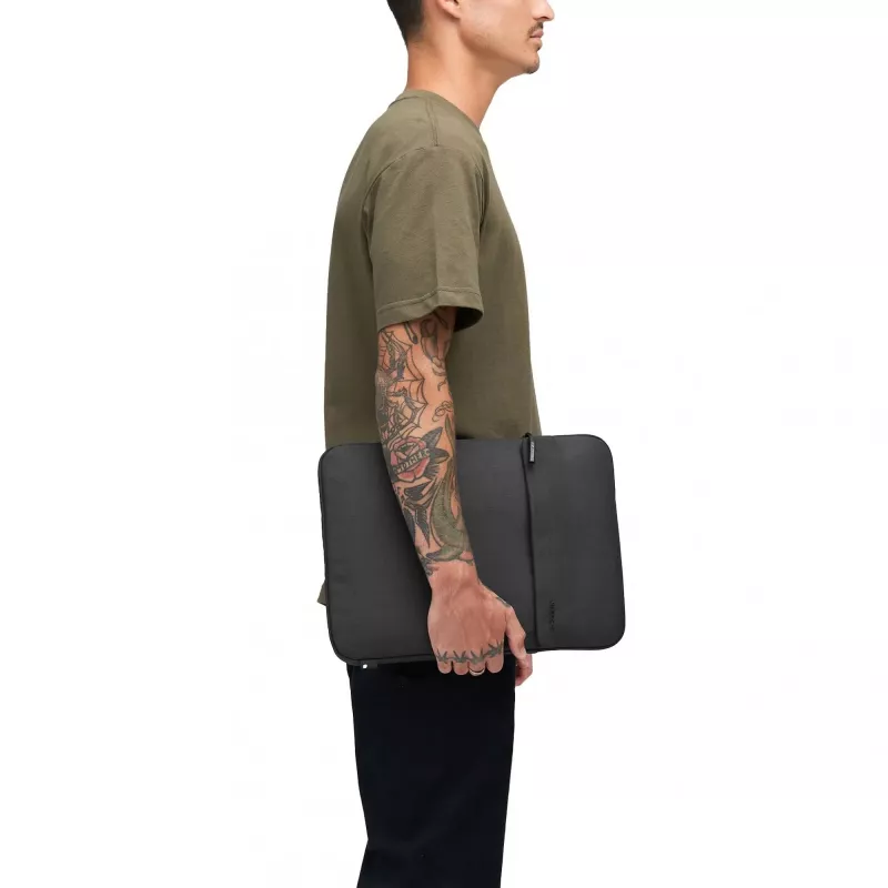 Incase Crosstown Sleeve com Woolenex para portátil de 16 polegadas