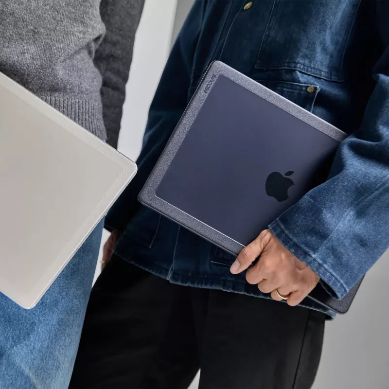 Capa rígida Incase Edge para MacBook Pro de 16 polegadas M1-M4 preto
