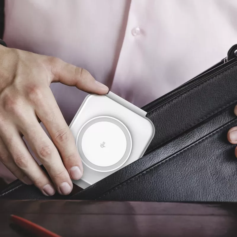 j5create Qi2 3-em-1 Magnetic Travel Wireless Charging Station interior USB carregamento rápido branco