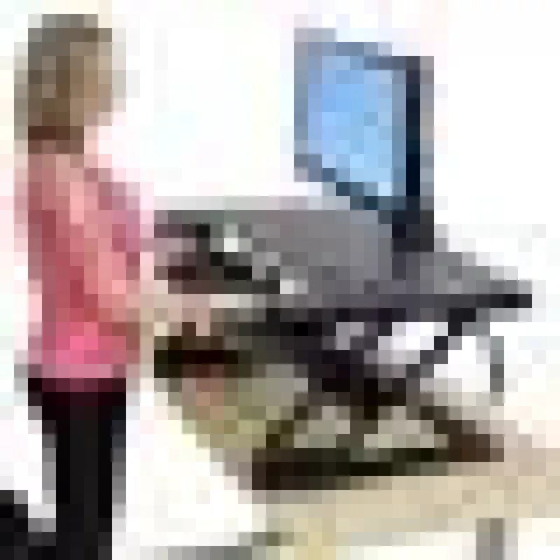 Suporte conversor de secretária ERGOTRON WorkFit-T preto — estrutura em aço inoxidável, altura 380 mm, carga máxima 15,9 kg