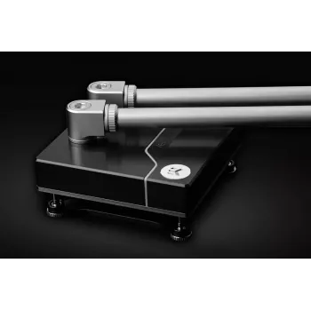 Adaptador para sistema de refrigeração de computador EK Water Blocks — latão aspeto aço/titânio acetinado Ø16 mm altura 11,5 mm