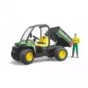 Veículo de brincar BRUDER John Deere Gator XUV 855D com condutor