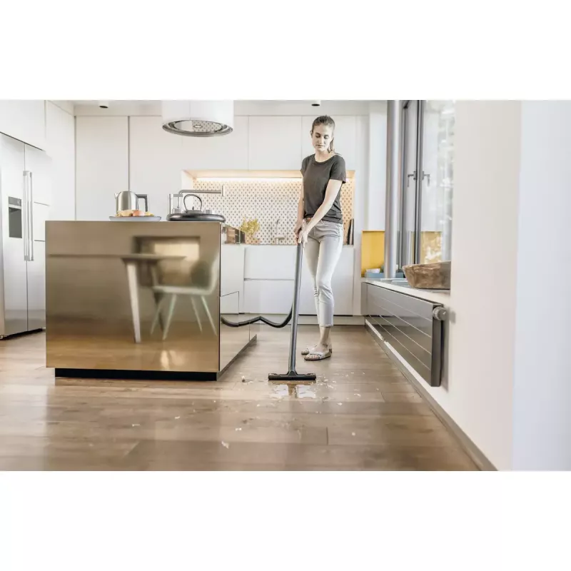 Aspirador de líquidos e pós Karcher KWD 3 V-17/4/20/F — 17 L, 1000 W, aspiração a seco e a húmido, mangueira de 2 m
