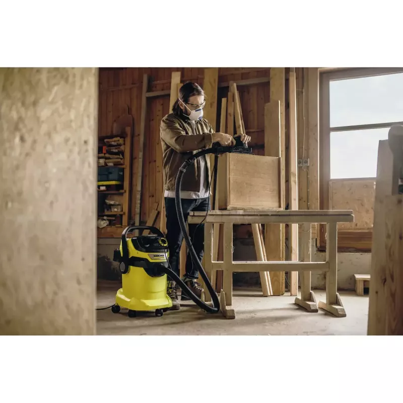 Aspirador de líquidos e pós Karcher KWD 3 V-17/4/20/F — 17 L, 1000 W, aspiração a seco e a húmido, mangueira de 2 m
