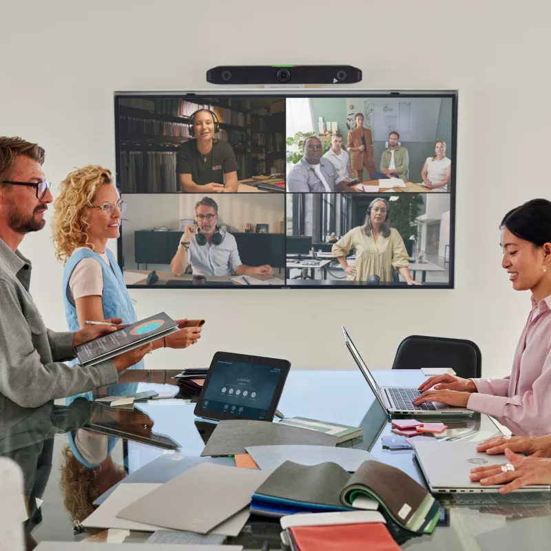 Sistema de videoconferência em grupo POLY Studio X52 4K Ultra HD 60 fps