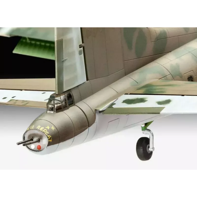 Maquete de avião de asa fixa Revell B-17F Memphis Belle