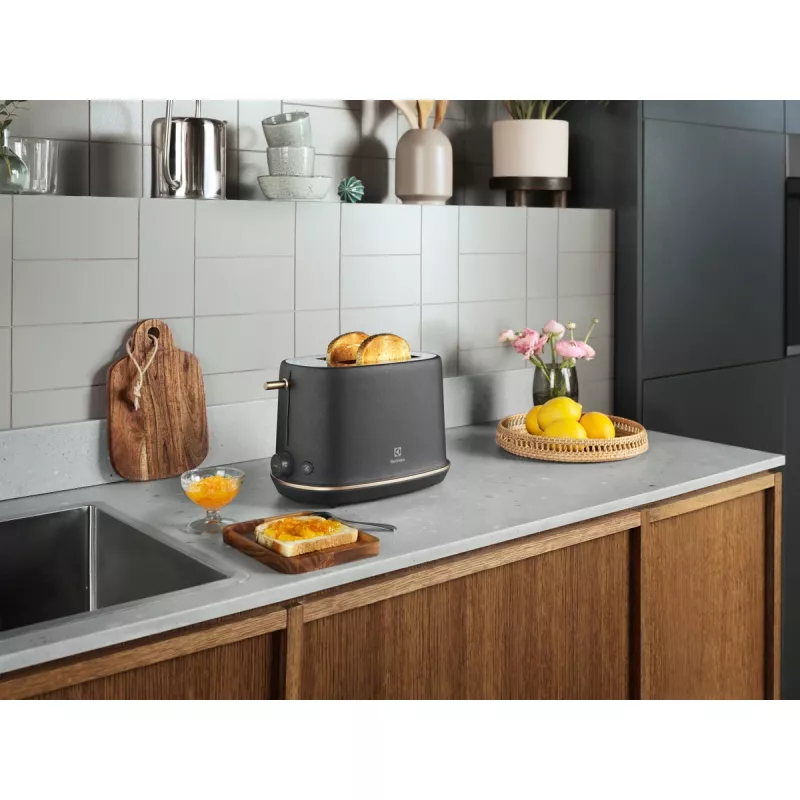 Torradeira Electrolux E7T1-6BP 2 fatias 980 W Preto