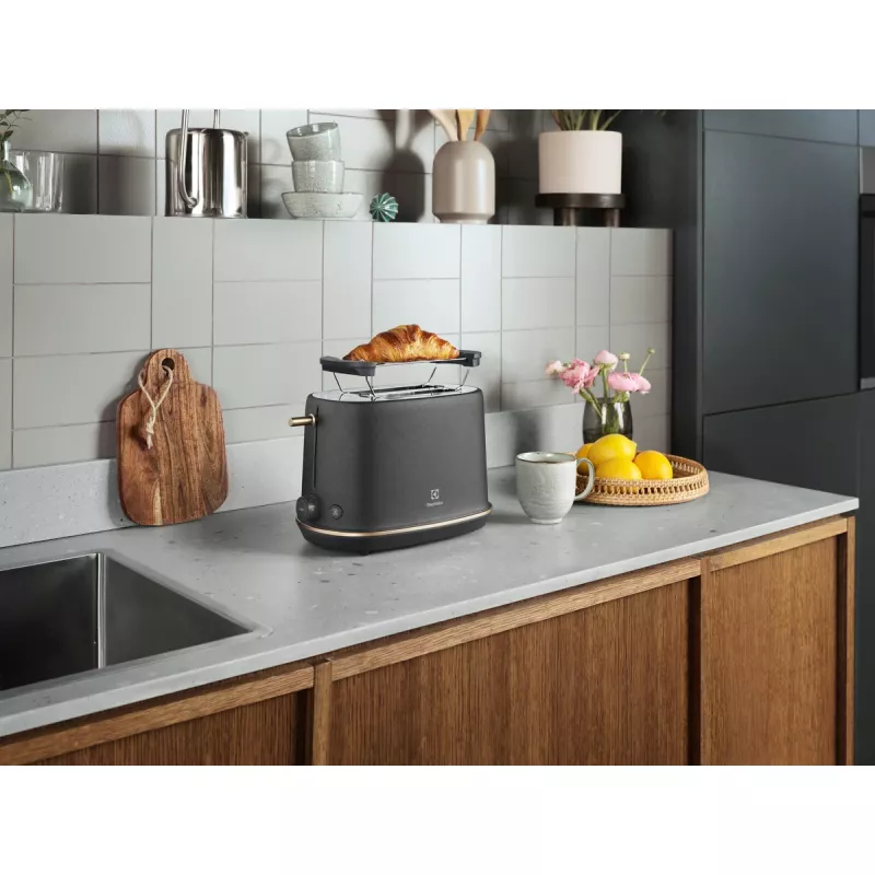 Torradeira Electrolux E7T1-6BP 2 fatias 980 W Preto