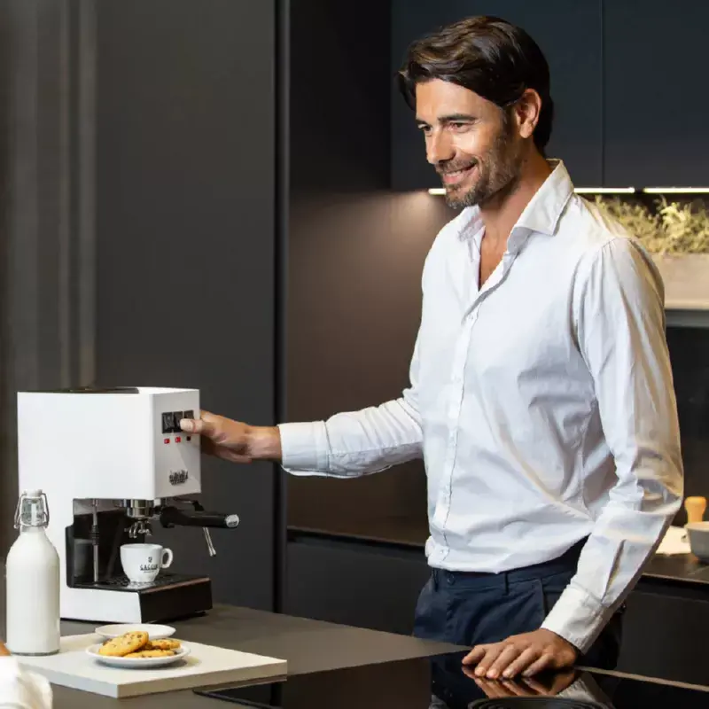 Máquina de café expresso manual Gaggia Classic E24 2,1 l