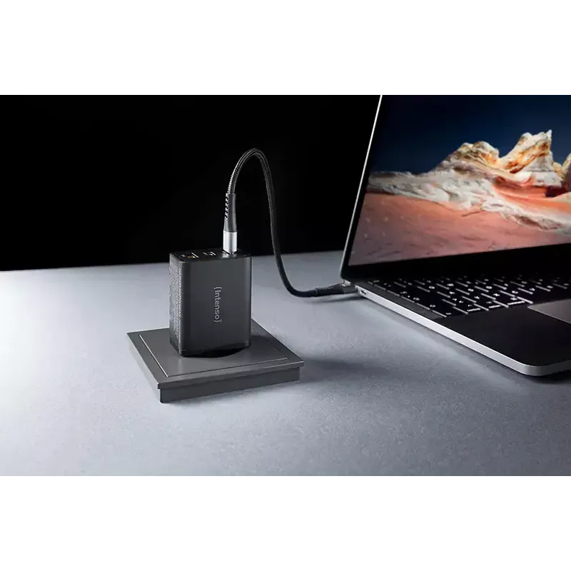 Fonte de alimentação Intenso W65ACC conectores USB-A e USB-C preto