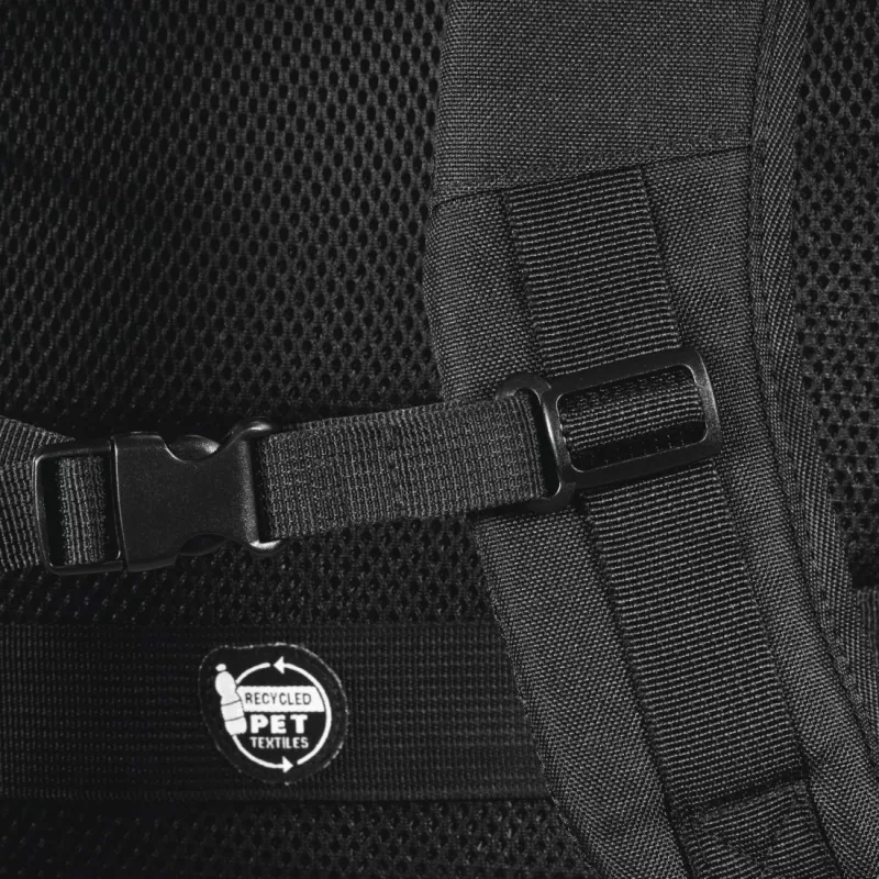 Mochila Hama Matera preta, correia de ombro compatível com qualquer marca