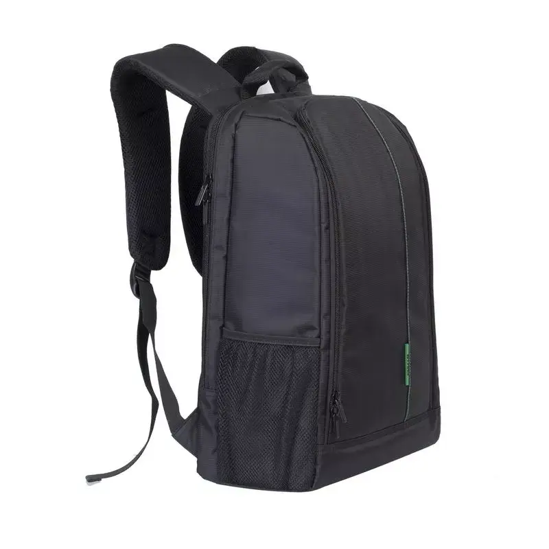 Mochila Rivacase 7490 (PS) preta em poliéster