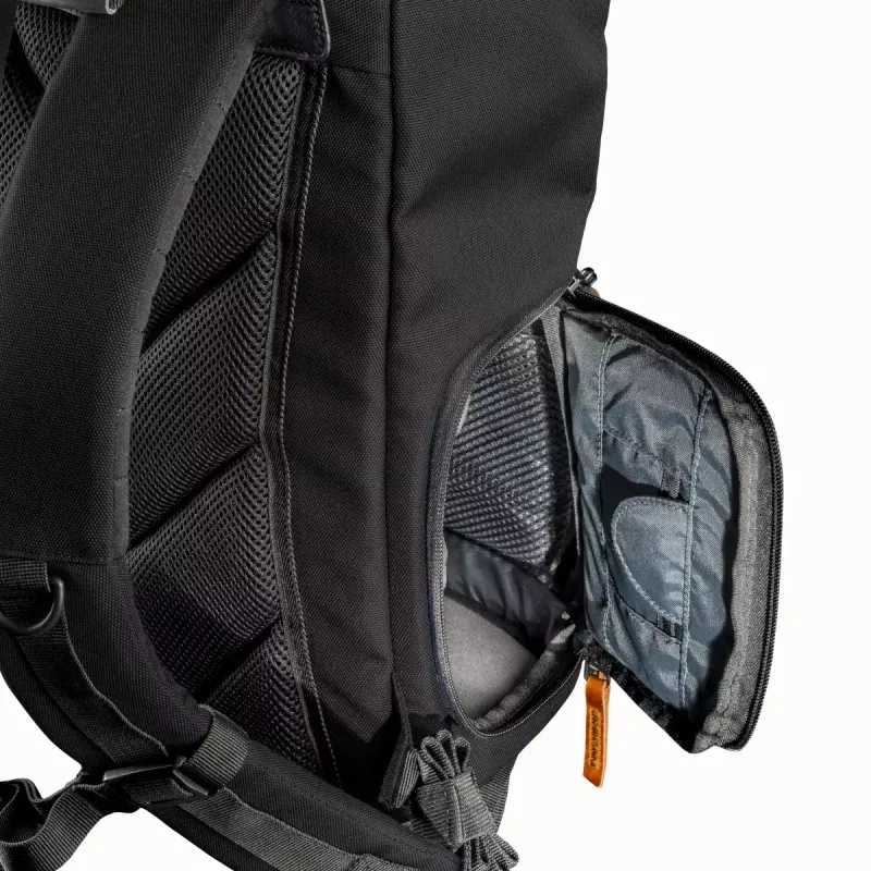 Mochila Mantona Luis junior preta e castanha em pele, metal, poliéster e sintético