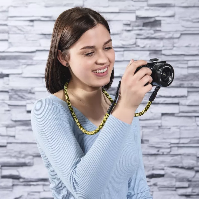 Correia Hama Braid 120 para câmara digital em nylon preta e amarela