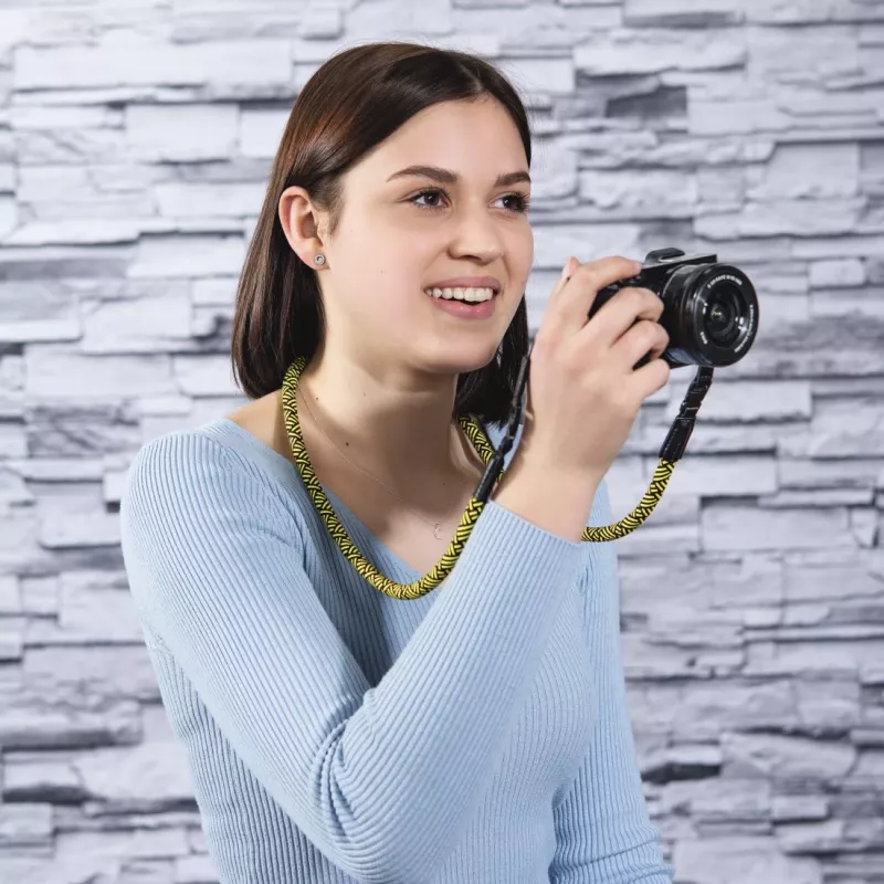 Correia Hama Braid 120 para câmara digital em nylon preta e amarela