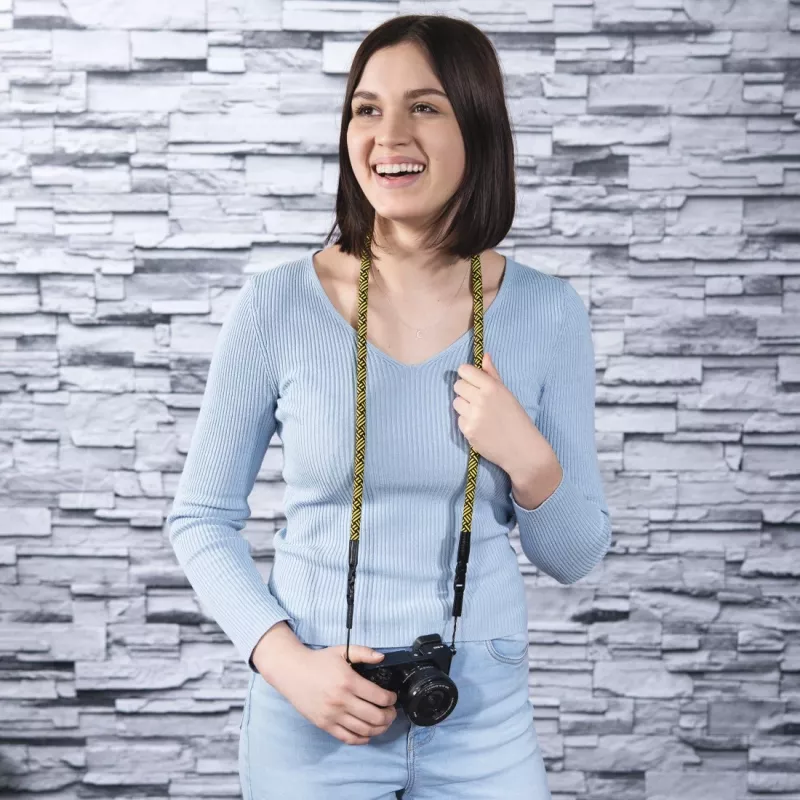 Correia Hama Braid 120 para câmara digital em nylon preta e amarela