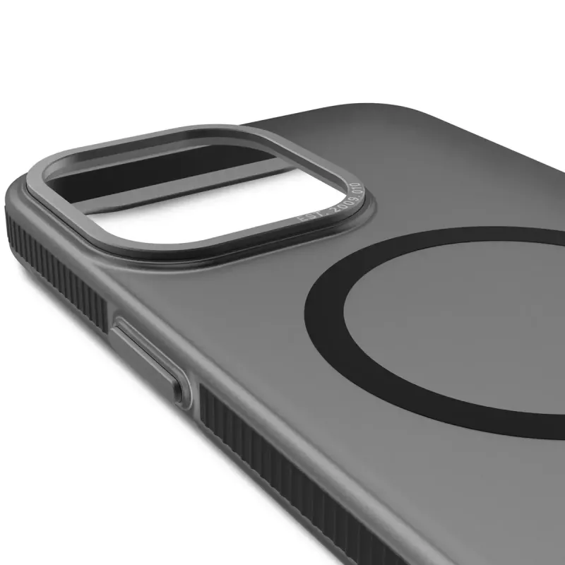 Capa Decoded iPhone 15 Pro Max 17 cm preta e transparente