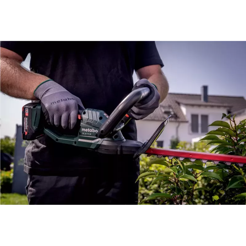 Metabo HS 18 LTX 55 Corta-sebes a bateria com lâmina de dois lados, 18 V, 55 cm de comprimento de corte, apenas a máquina
