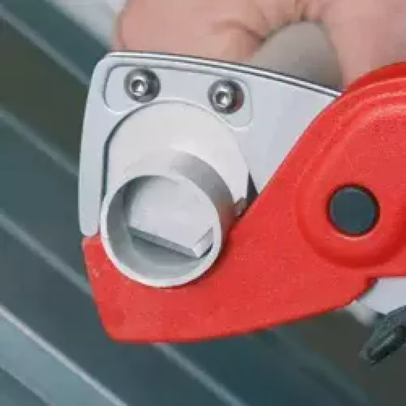 Knipex PlastiCut tesoura para tubos 185 mm (90 20 185)