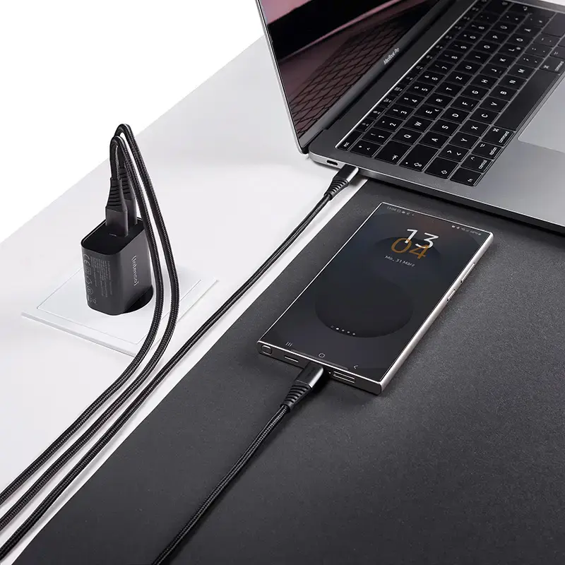 Fonte de alimentação Intenso W30AC 30 W USB-A USB-C preto