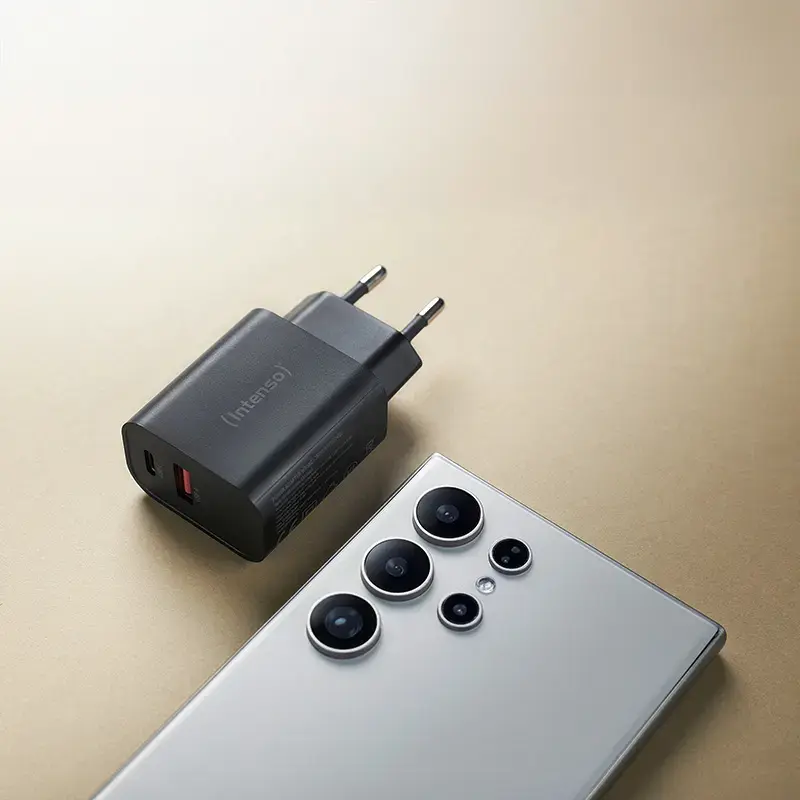 Fonte de alimentação Intenso W30AC 30 W USB-A USB-C preto