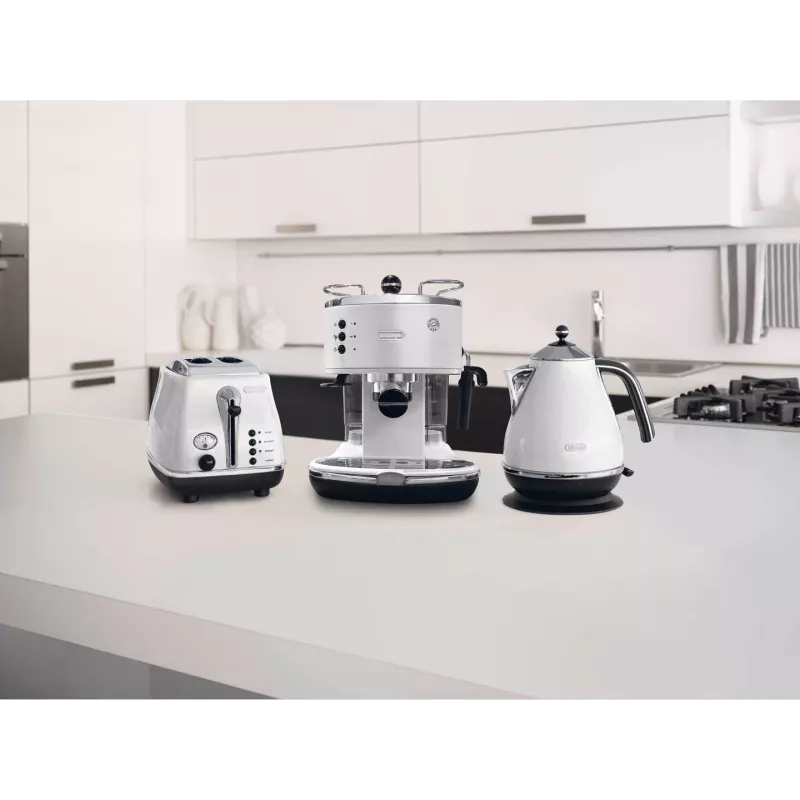 Máquina de café expresso De’Longhi ECO 311.W — manual 15 bar, depósito de água 1,4 L, 2 chávenas, função de aquecimento, aparelho de bancada