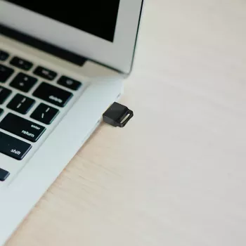 Adaptador Bluetooth 5.0 LogiLink USB 2.0 USB-A Preto Alcance 10m