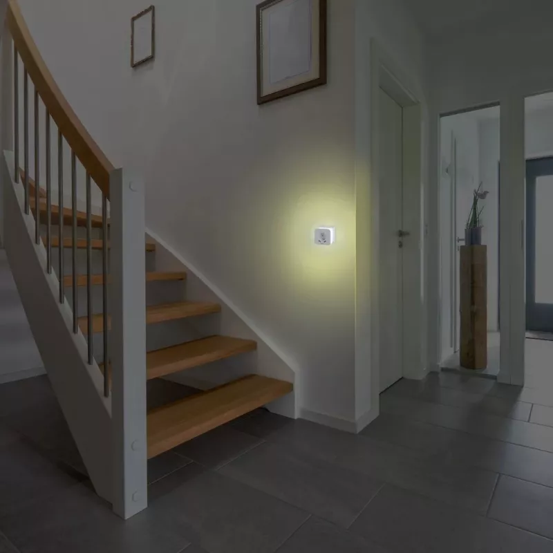 Luz noturna de encaixe Hama 00223507 branco quente LED 3000K