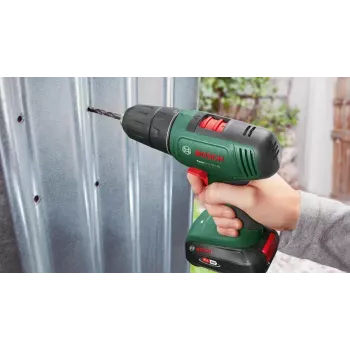 Bosch EasyDrill 18V-40 1630 RPM sem chave 1,3 kg preto, verde