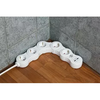 Régua de tomadas Brennenstuhl Vario 1,4 m 5 saídas CA interior