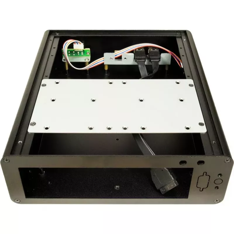 Caixa de PC Inter-Tech IP-60 Small Form Factor preta