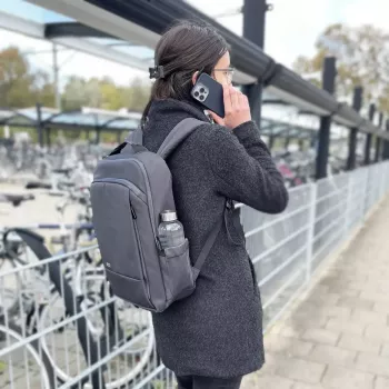 Mochila ACT Move para portáteis até 15,6 polegadas de garrafas de plástico recicladas