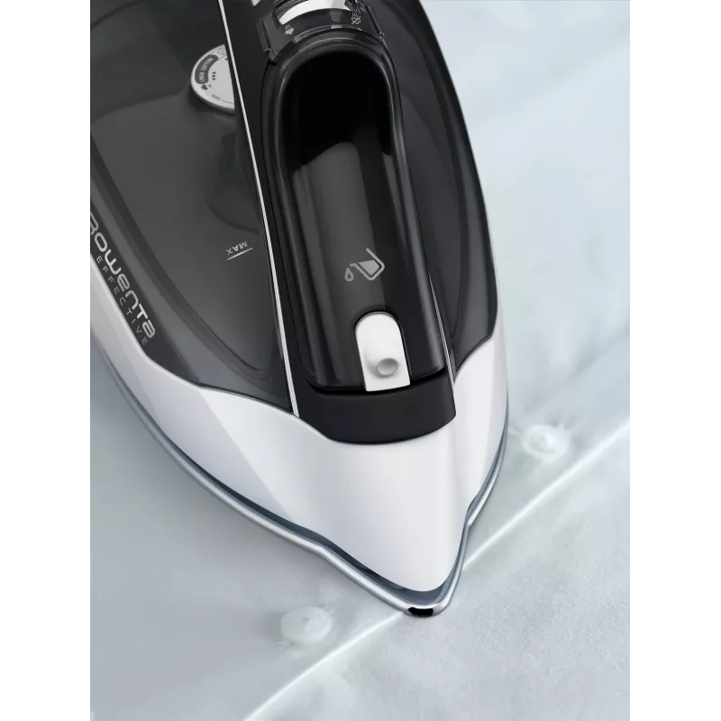 Ferro de engomar Rowenta DX1530 Dry & Steam base de aço inoxidável 2200 W preto