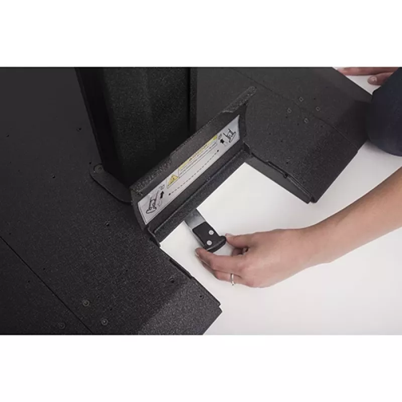 Suporte portátil para ecrã plano Chief, 90,7 kg, 114,3 cm (45 polegadas), 182,9 cm (72 polegadas), 200 x 200 mm, 860 x 515 mm, -15 - 15°