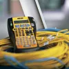 Impressora de etiquetas industriais DYMO RHINO 5200 | Etiquetadora com mala | Teclas de acesso rápido que poupam tempo | Impressão rápida | Impressora de etiquetas robusta para estaleiros e tarefas de etiquetagem exigentes | Ficha UK