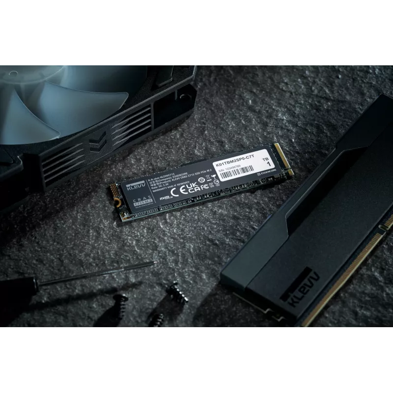 Unidade SSD KLEVV 1 TB M.2 2280 PCIe Gen3 NVMe K01TBM2SP0-C7T