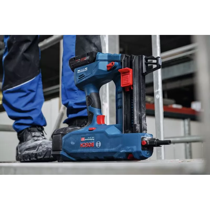 Pregador Bosch GNB 18V-40 a bateria 18V leve
