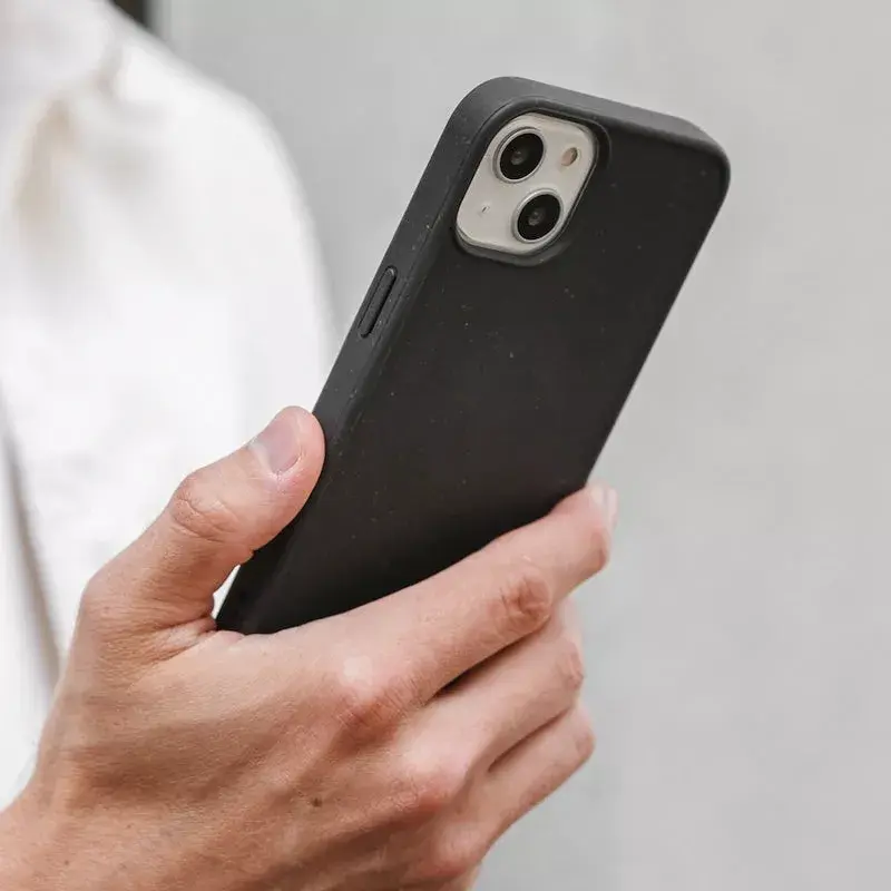 Woodcessories Bio Case capa para telemóvel preta iPhone 14 Plus 17 cm