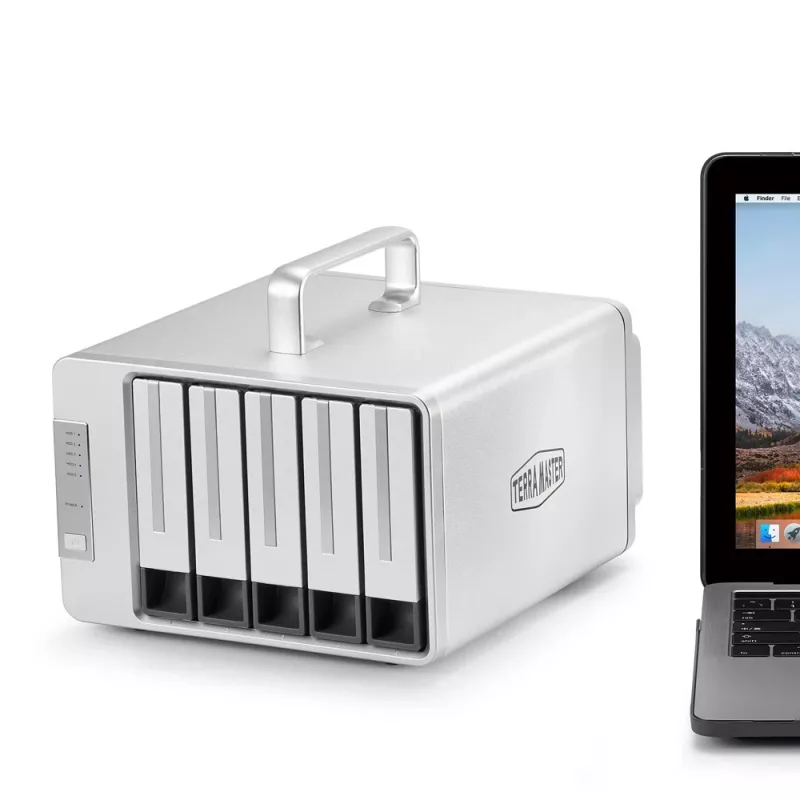 Conjunto de discos TerraMaster D5 Thunderbolt 3 0 TB desktop cinzento